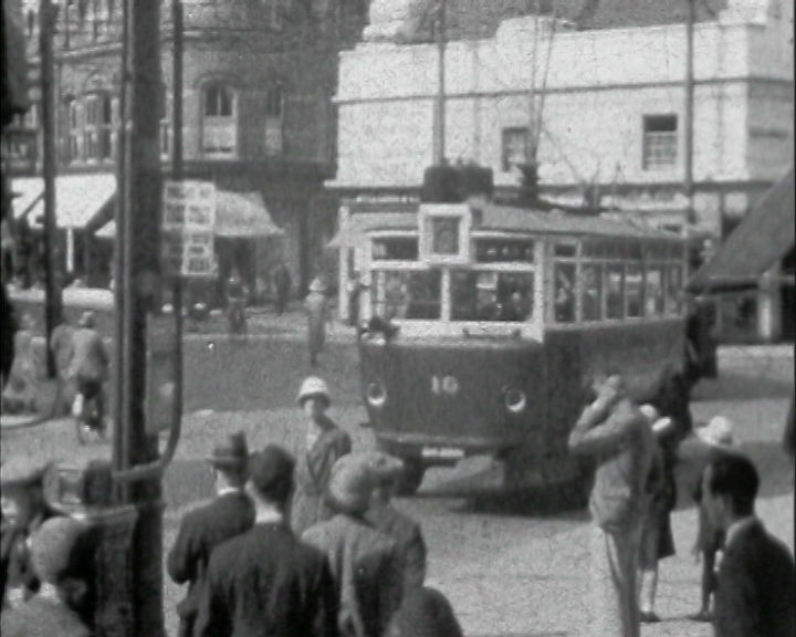 The Construction of a Modern Electric Trolley Bus